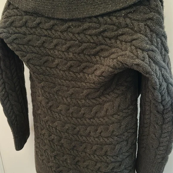 Ralph Lauren Black Label circle Cardigan Olive Green S but close to XS fit.